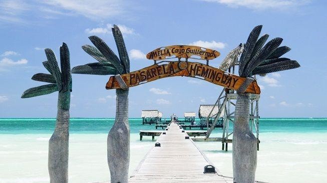 Hemingway, mojito a písčité pláže. Kuba na vzestupu
