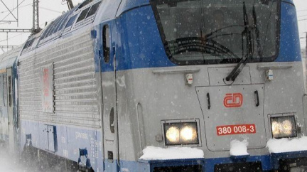 Na tanvaldské zubačce zase nebrzdil vlak