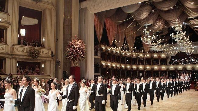 Vídeňský operní parket zaplnilo šest tisíc hostů!