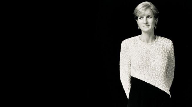 15 let od tragédie zůstává Diana ikonou soucitu a princeznou s elegancí