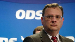 Dobeš by musel vzít obálku, aby byl odvolán, řekl Škárkovi Nečas