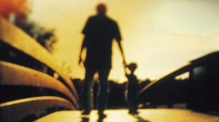 Muži budou moci popřít otcovství až do tří let věku dítěte