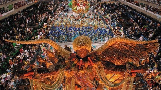 Letošní karneval v ulicích Ria ovládnou gorily a čarodějnice