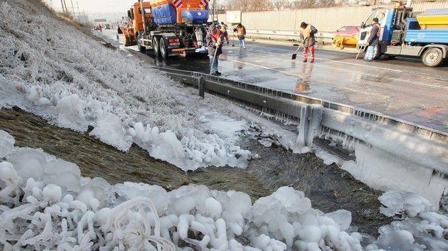 Havárie vody ochromila Jižní spojku, už je opět průjezdná