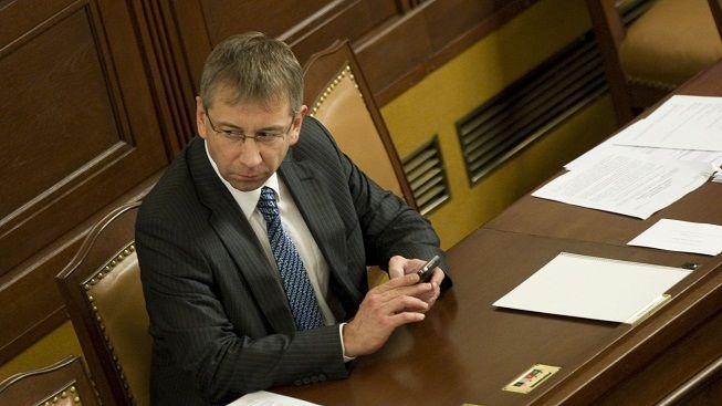 Přestřelky mezi Sobotkou a Drábkem: Velký kinoteátr!