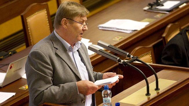 Grebeníček se přidal k Hájkovi: Havel byl to politický rasista
