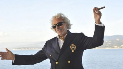 Potrhlý "blondýn" se vrací do Prahy