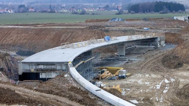 Česku hrozí, že bude muset EU vrátit téměř 16 miliard