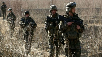 Odhalení: Smrt čtyř Francouzů je odveta za močení na mrtvoly!