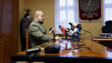 Postřeleného polského prokurátora propustili z chirurgie, míří k psychiatrům