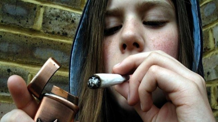 Občasné kouření marihuany plíce nepoškozuje  