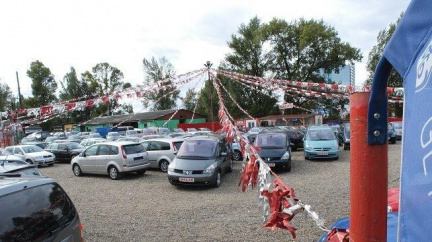 Některé autobazary na internetu klamavě informují o cenách 