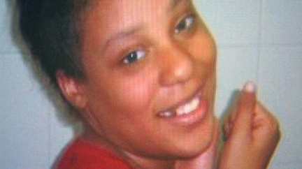 Dívka omylem deportovaná do Kolumbie je zpět u rodiny