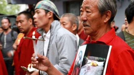 Další dva tibetští mladíci se upálili před klášterem v Číně 