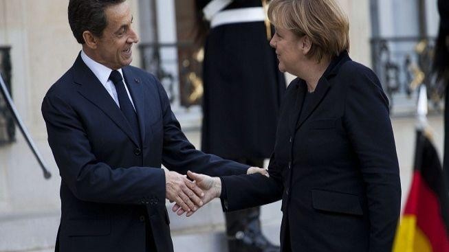 V Bruselu je rušno. Sarkozy se před summitem sejde s Merkelovou