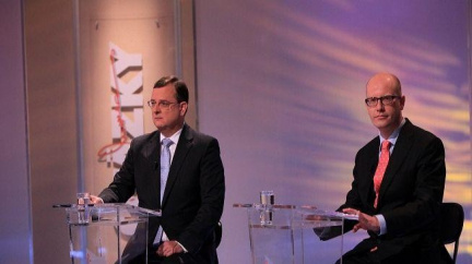 Nečas pochválil Klausův projev, Sobotka je kritický