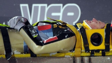 Norský skokan na lyžích si v Oberstdorfu zlomil obratel 