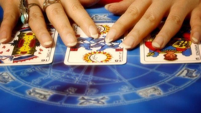 Příští rok přinese otřesy ve vztazích. Nemusíme se však obávat "konce světa" 