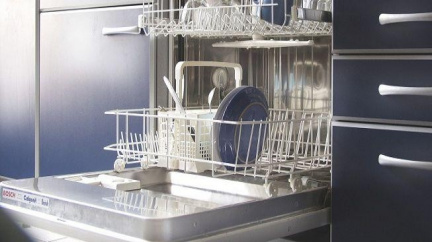 Prodej myček roste, většina domácností ale používá dřez