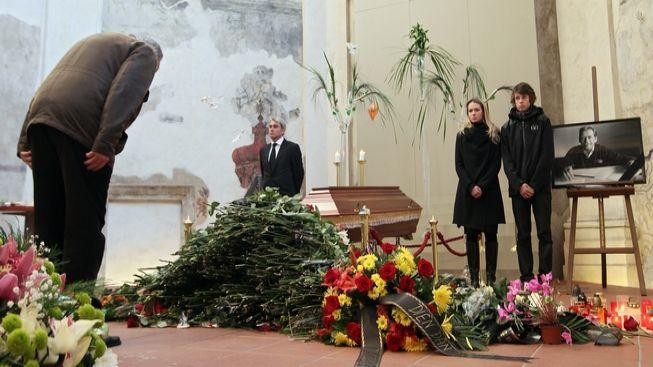 Ostatky Václava Havla už jsou ve svatovítské katedrále