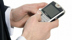 Hrozí mobilním telefonům BlackBerry zánik? Analytici spekulují