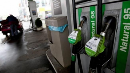 Benzin v uplynulém týdnu zlevnil, nafta a LPG podražily