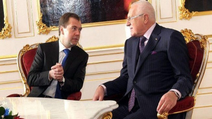 Klausův výkon s Medveděvem: Předvedl až přehnanou politickou korektnost