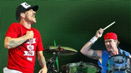 Obří turné Red Hot Chili Peppers zasáhne v létě i Prahu 