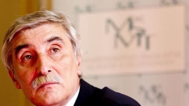 Kontroverzní Bátora končí jako poradce ministra školství i v čele D.O.S.T.