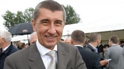 Miliardář Babiš vykopl Rathovy příznivce s prosbou o 14 milionů