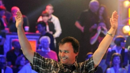 Začíná pokerový turnaj se Staszkem v jednom týmu