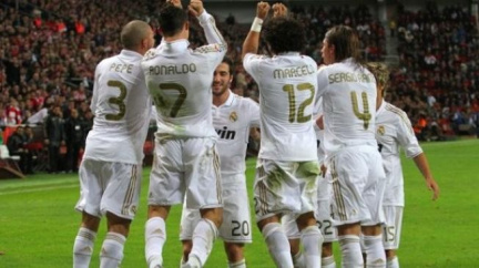 Fotbalisté Realu a Barcelony suverénně vyhráli