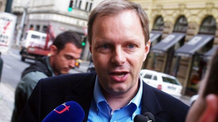 ČSSD šokuje: Vláda šetří na školství, neboť školy spravují naši hejtmani