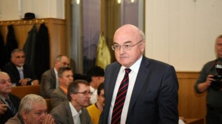 Děkan plzeňských práv rezignoval ze zdravotních důvodů