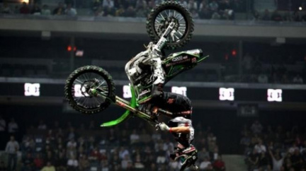 Freestyle motokrosař Kuchař zvítězil nad rakovinu a chystá velký návrat 