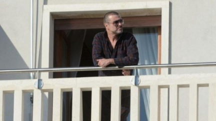 Přijdeme o dalšího hudebního boha? George Michael může přijít o hlas