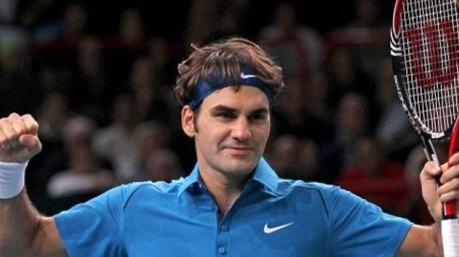 Federer je na Turnaji mistrů k neporažení, v třetím zápase přehrál Fishe