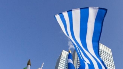 Portugalsku pomoc nestačí, bude potřebovat dalších až 25 miliard