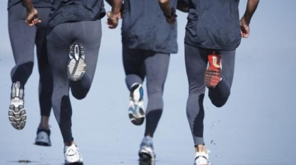 Další podivná armádní zakázka. Sportovní boty za 49 milionů korun!