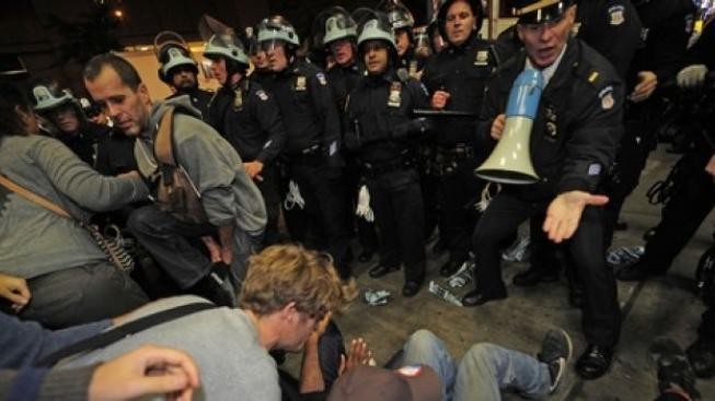 Při demonstracích V New Yorku zatčeno 177 demonstrantů 