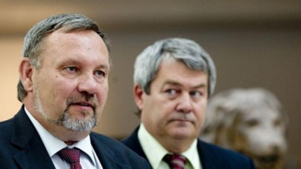 Komunisté: Už 22 let nám vlády lžou! Kde je slibovaná prosperita?