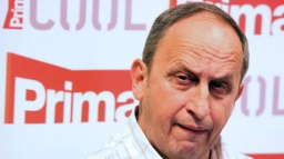Klaus za cosi, Hájek za Ládina. Nový měsíčník s názvem Kraus nejen o politice
