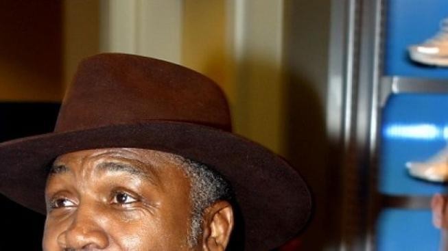 Legendární boxer Joe Frazier prohrál svou poslední bitvu