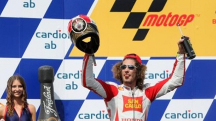 Simoncelliho památku uctilo v Brně přes 1500 motorkářů 
