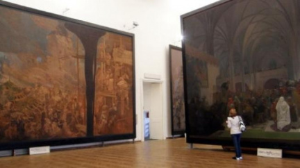 Krumlovští pochodují na Prahu, chtějí si vydobýt zpátky Slovanskou epopej