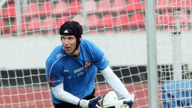 Brankář Čech nastoupil v poháru z lavičky a hned chytil penaltu