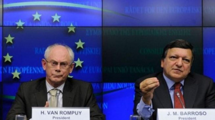 Hrozba se vznáší: Večer rozhodne o budoucnosti eura a ekonomiky