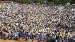 Desetitisíce Japonců protestovaly proti americké základně
