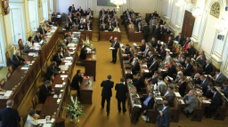 Strany nechtějí úřad, který by kontroloval jejich financování