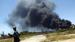 Americký velvyslanec zemřel v Libyi na následky inhalace kouře